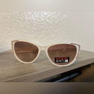 NWOT-Guess Women's Cat Eye Cream Sunglasses